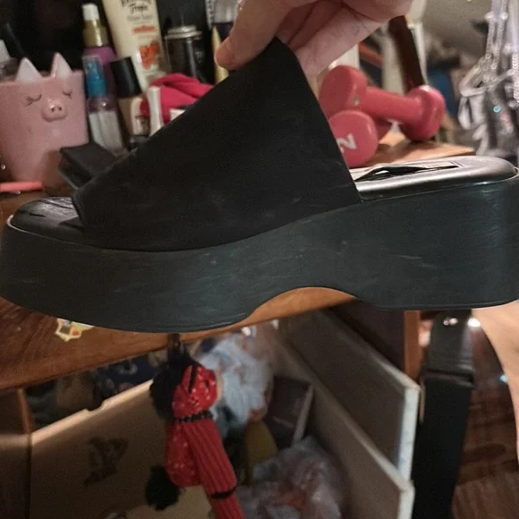 steve madden platform sandals!!! - Picture 2 of 2